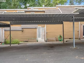 Photo #6: 22010307 Listing