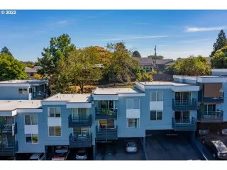 Photo #1: 22010519 Listing 