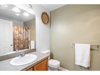 Photo #4: 22010869 Listing