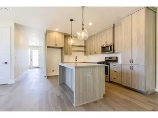 Photo #3: 22011723 Listing 