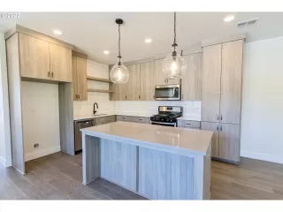 Photo #6: 22011723 Listing 