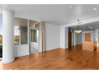 Photo #2: 22011974 Listing