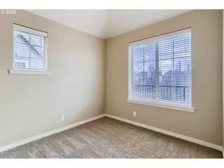 Photo #5: 22013046 Listing