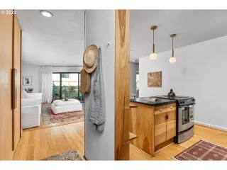 Photo #1: 22013624 Listing