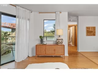 Photo #3: 22013624 Listing