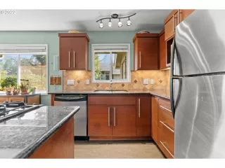 Photo #4: 22013677 Listing