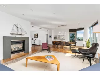 Photo #4: 22014225 Listing