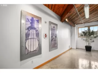 Photo #6: 22014456 Listing