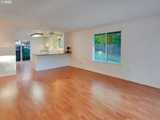 Photo #3: 22015740 Listing