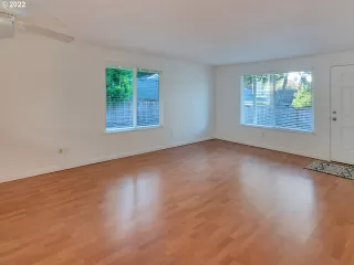 Photo #4: 22015740 Listing