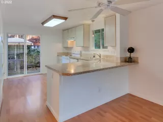 Photo #5: 22015740 Listing