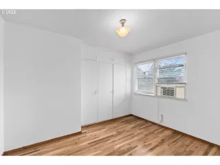 Photo #5: 22015997 Listing