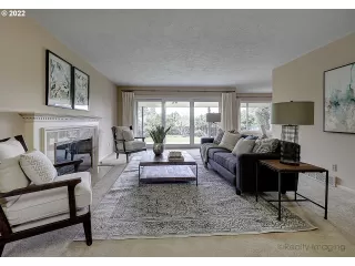 Photo #4: 22017733 Listing