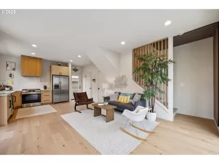 Photo #2: 220183320 Listing