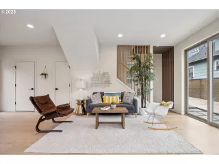 Photo #3: 220183320 Listing