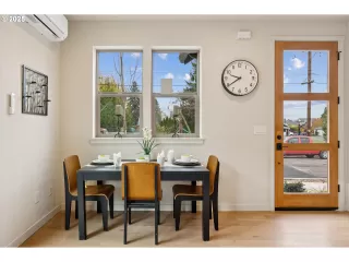 Photo #6: 220183320 Listing