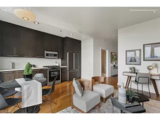 Photo #5: 22018462 Listing