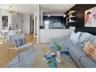 Photo #2: 22018624 Listing