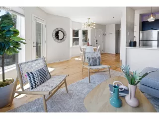 Photo #3: 22018624 Listing