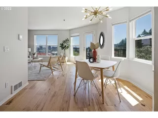 Photo #6: 22018624 Listing