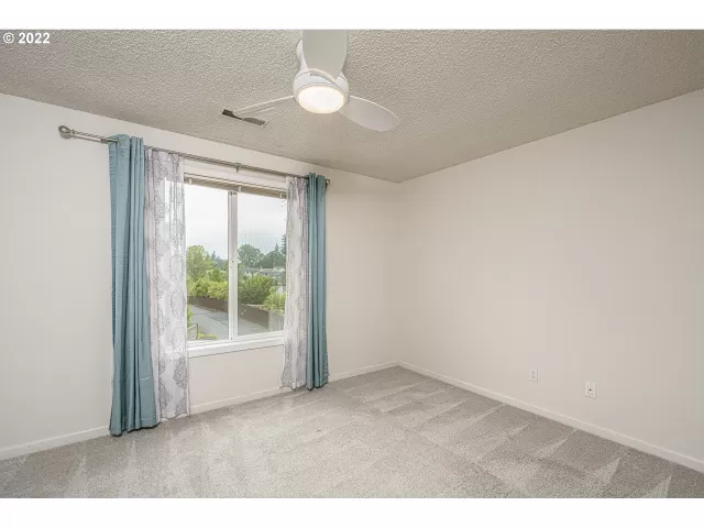 MLS: 22018724 Condo For Sale