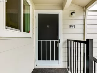 Photo #3: 22020367 Listing