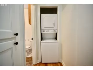 Photo #6: 22020779 Listing