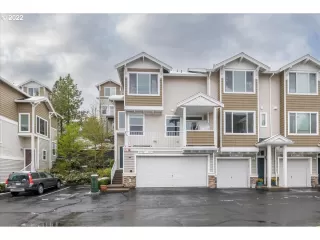 Photo #1: 22021774 Listing