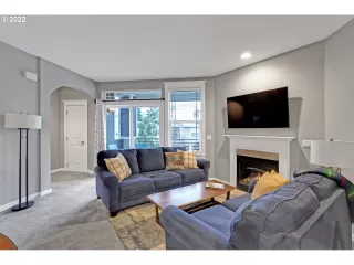 Photo #4: 22022607 Listing 