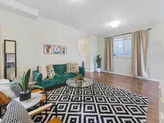 Photo #5: 22022871 Listing 