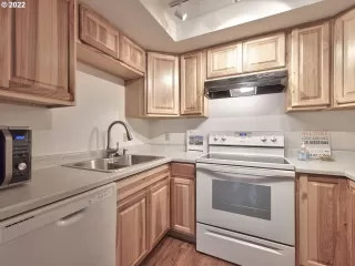 Photo #6: 22023002 Listing