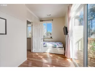 Photo #6: 22023046 Listing