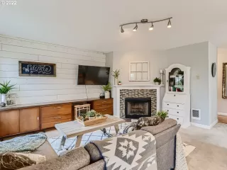 Photo #4: 22023340 Listing