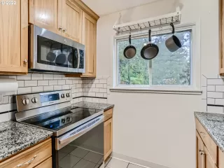 Photo #6: 22023340 Listing