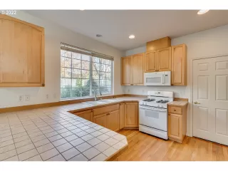 Photo #4: 22023792 Listing