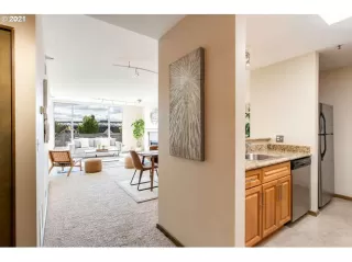 Photo #1: 22023829 Listing 