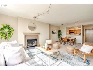 Photo #6: 22023829 Listing 