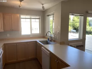 Photo #3: 22024156 Listing