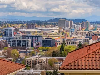 Photo #4: 22024601 Listing