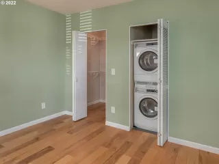 Photo #6: 22024601 Listing