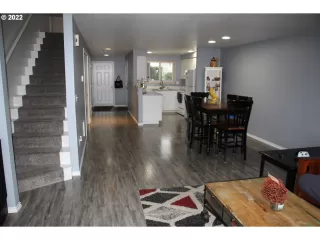 Photo #5: 22025837 Listing