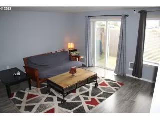 Photo #6: 22025837 Listing