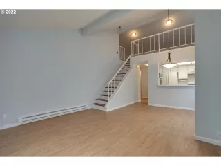 Photo #5: 22025994 Listing 