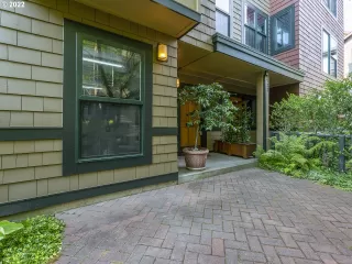 Photo #3: 22026126 Listing