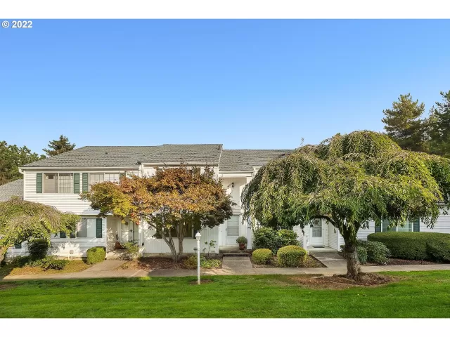 MLS: 22026617 Condo For Sale