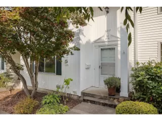 Photo #3: 22026617 Listing 