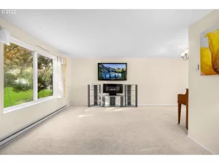 Photo #4: 22026617 Listing 