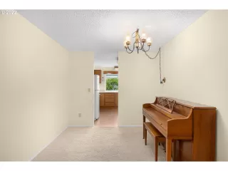 Photo #6: 22026617 Listing 