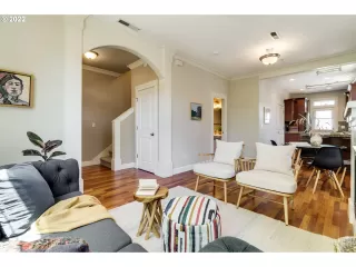 Photo #3: 22026830 Listing