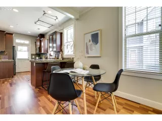 Photo #5: 22026830 Listing